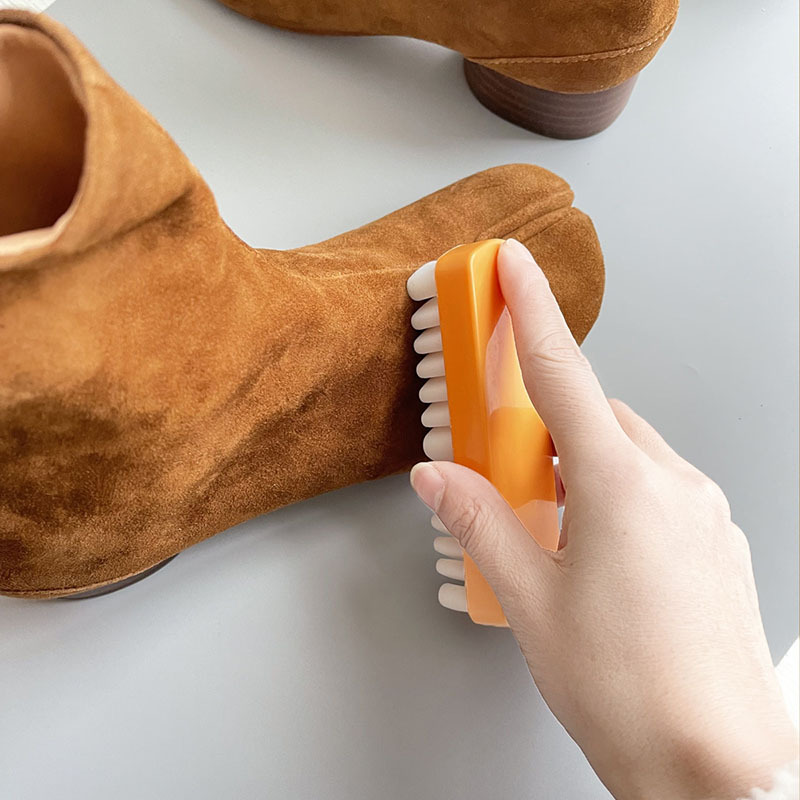 Szczotka skórzana do zamszowyc – Sneaker Care Spray recenzja i cena