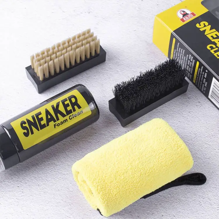 Bezwodny piankowy środek do cz – Sneaker Care Spray recenzja i cena